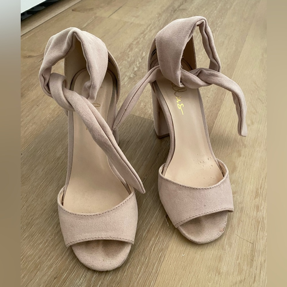 Lulu's Shoes Lulus Pink Suede Chunky Open Tor Tie Up Heel Size 6